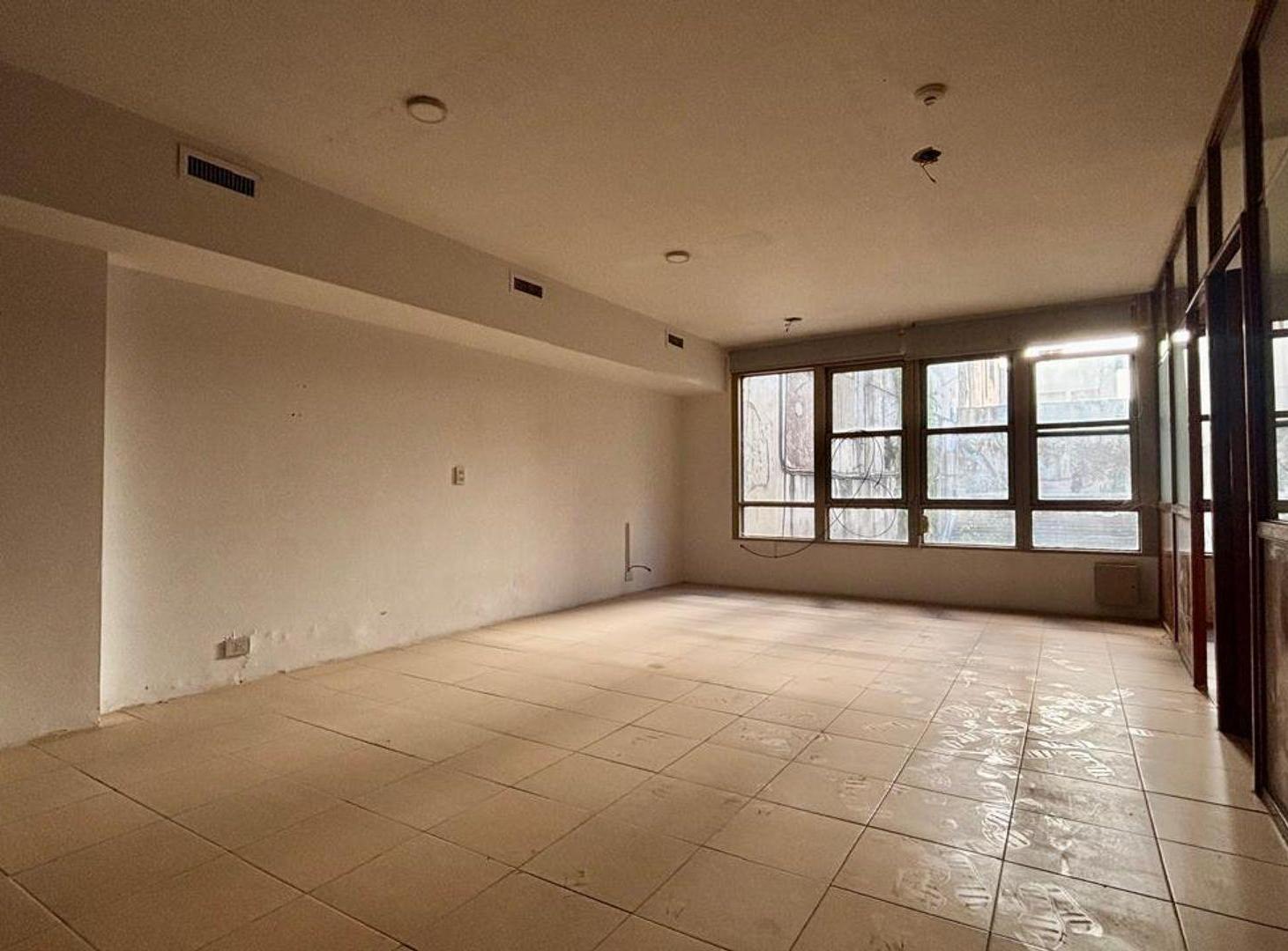 Foto de Venta oficina San Nicolas 100 m2, imagen 2