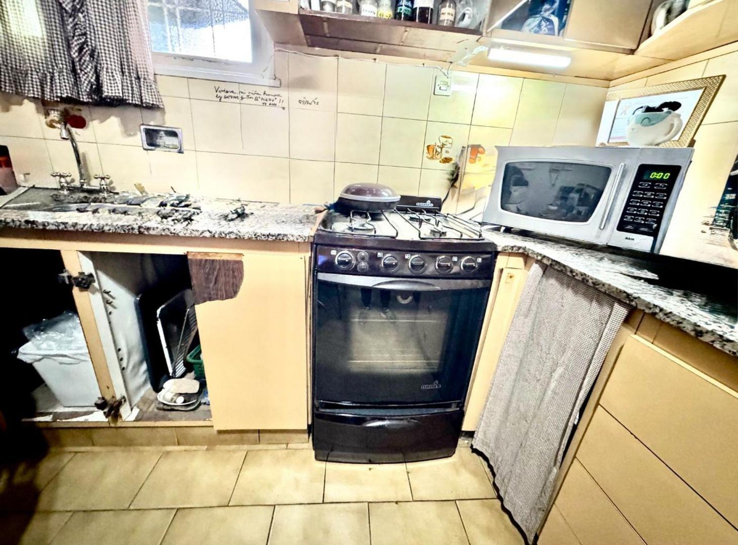 Foto de VENTA CASA DE 3 AMBIENTES EN VILLA SARMIENTO, imagen 5