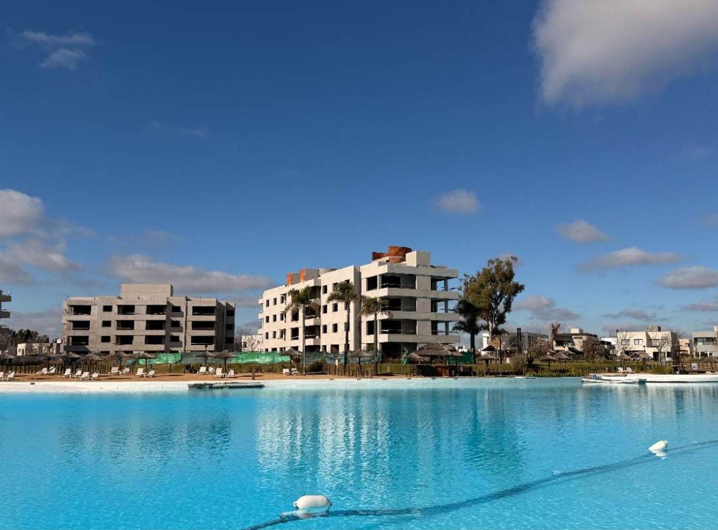 Foto de MONOAMBIENTE LAGOON PILAR CON PARRILLA Y COCHERA, imagen 2