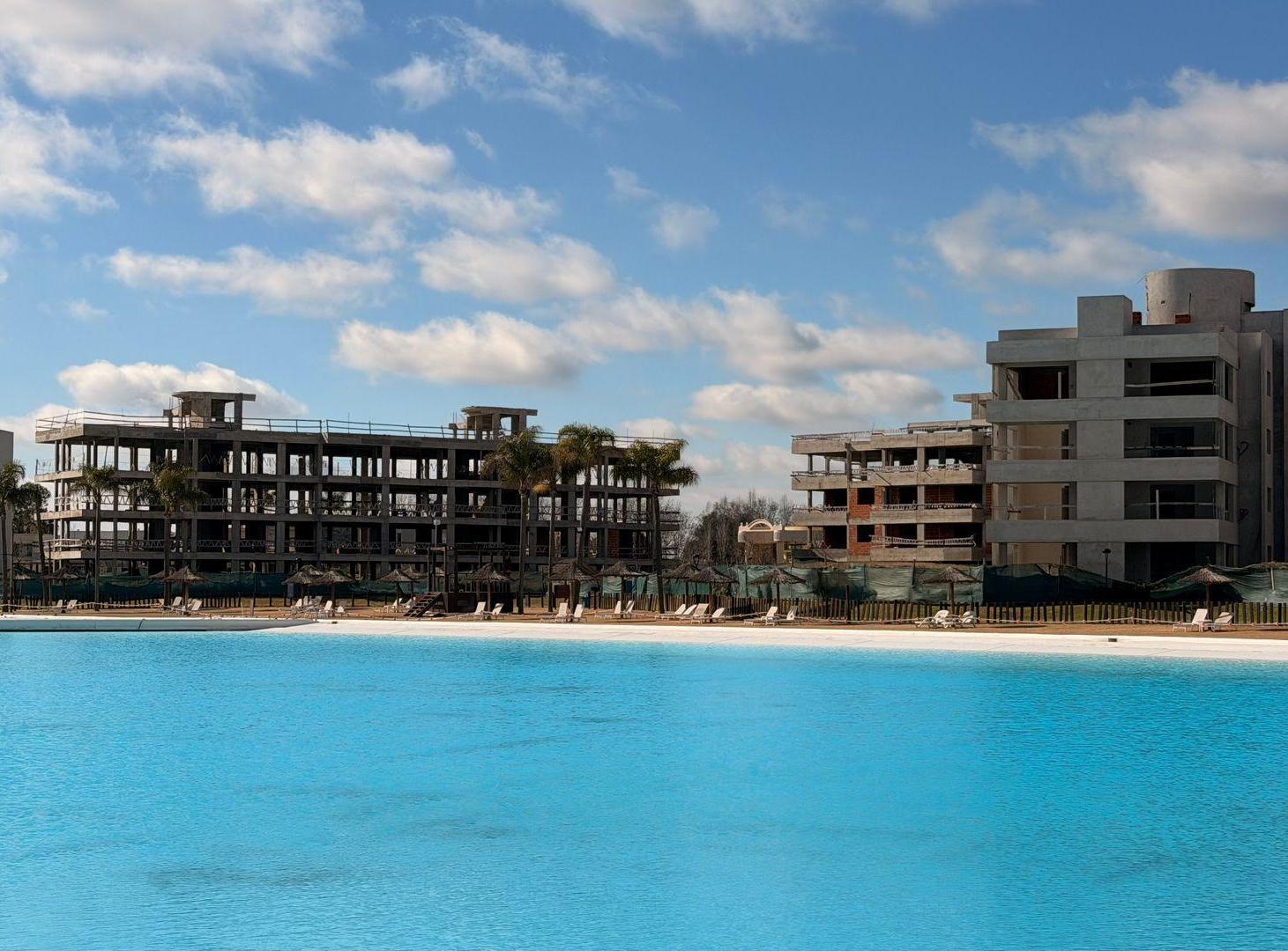 Foto de MONOAMBIENTE LAGOON PILAR CON PARRILLA Y COCHERA, imagen 1