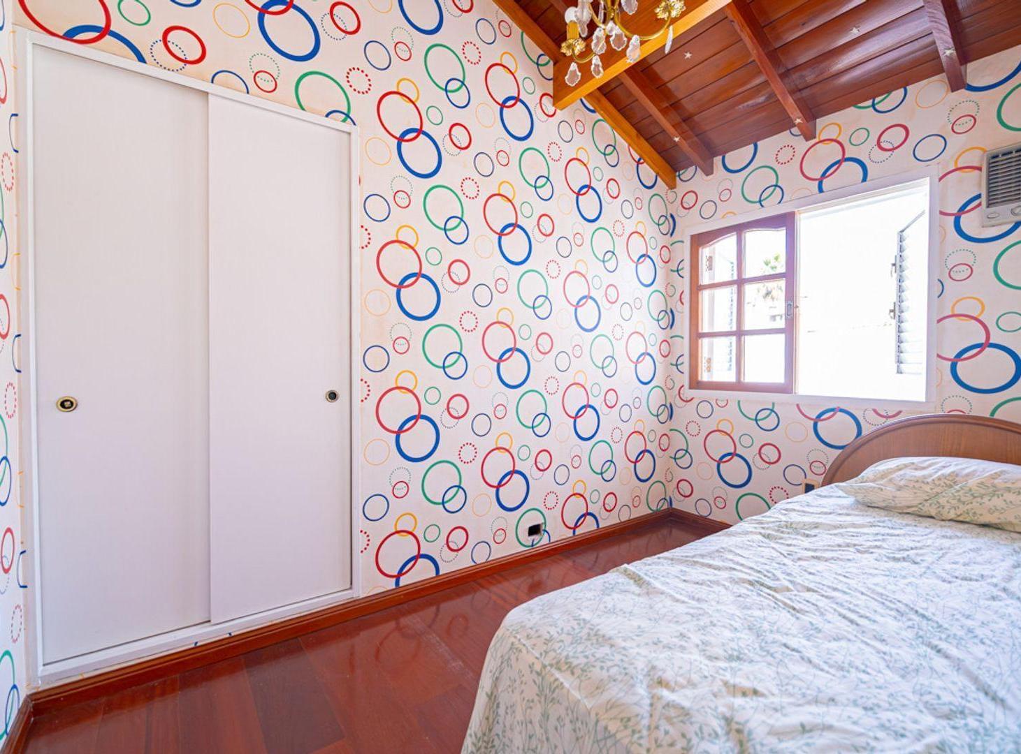 Foto de CASA VENTA 6 AMBIENTES HAEDO CON PATIO Y COCHERA, imagen 5
