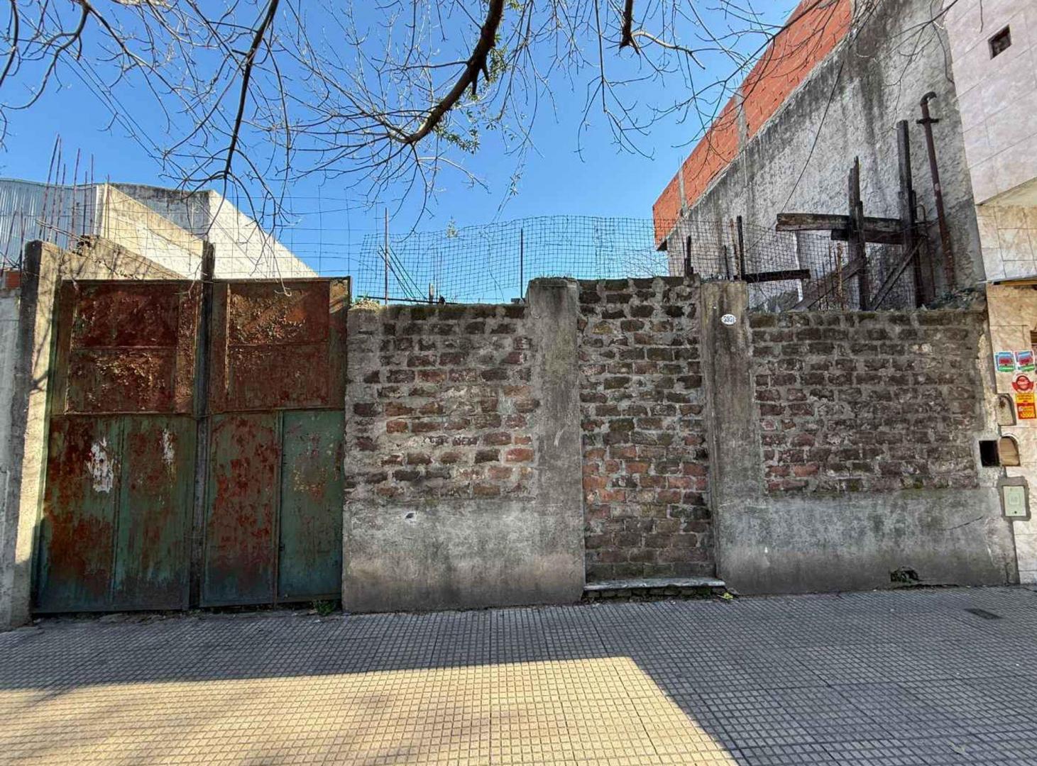 Foto de VENTA LOTE DE 406M2 EN VILLA LUGANO, imagen 2