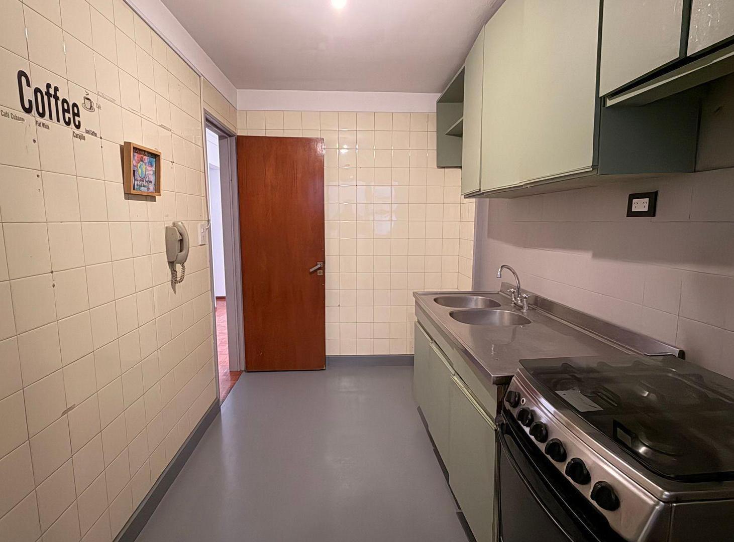 Foto de VENTA DEPARTAMENTO 4 AMBIENTES LOMAS ZAMORA BALCON, imagen 1