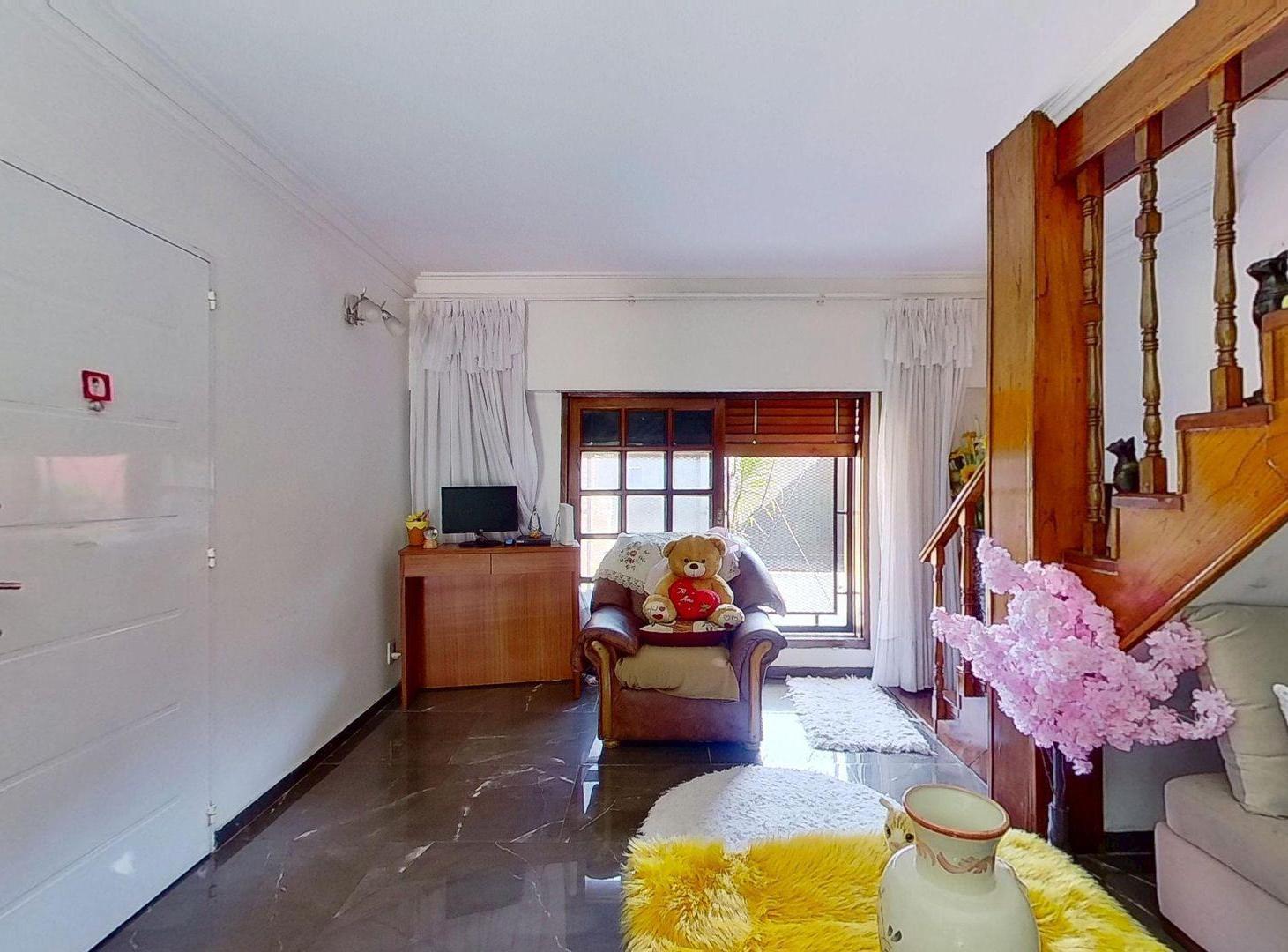 Foto de CHALET EN VENTA 6 AMBIENTES LA TABLADA, imagen 4