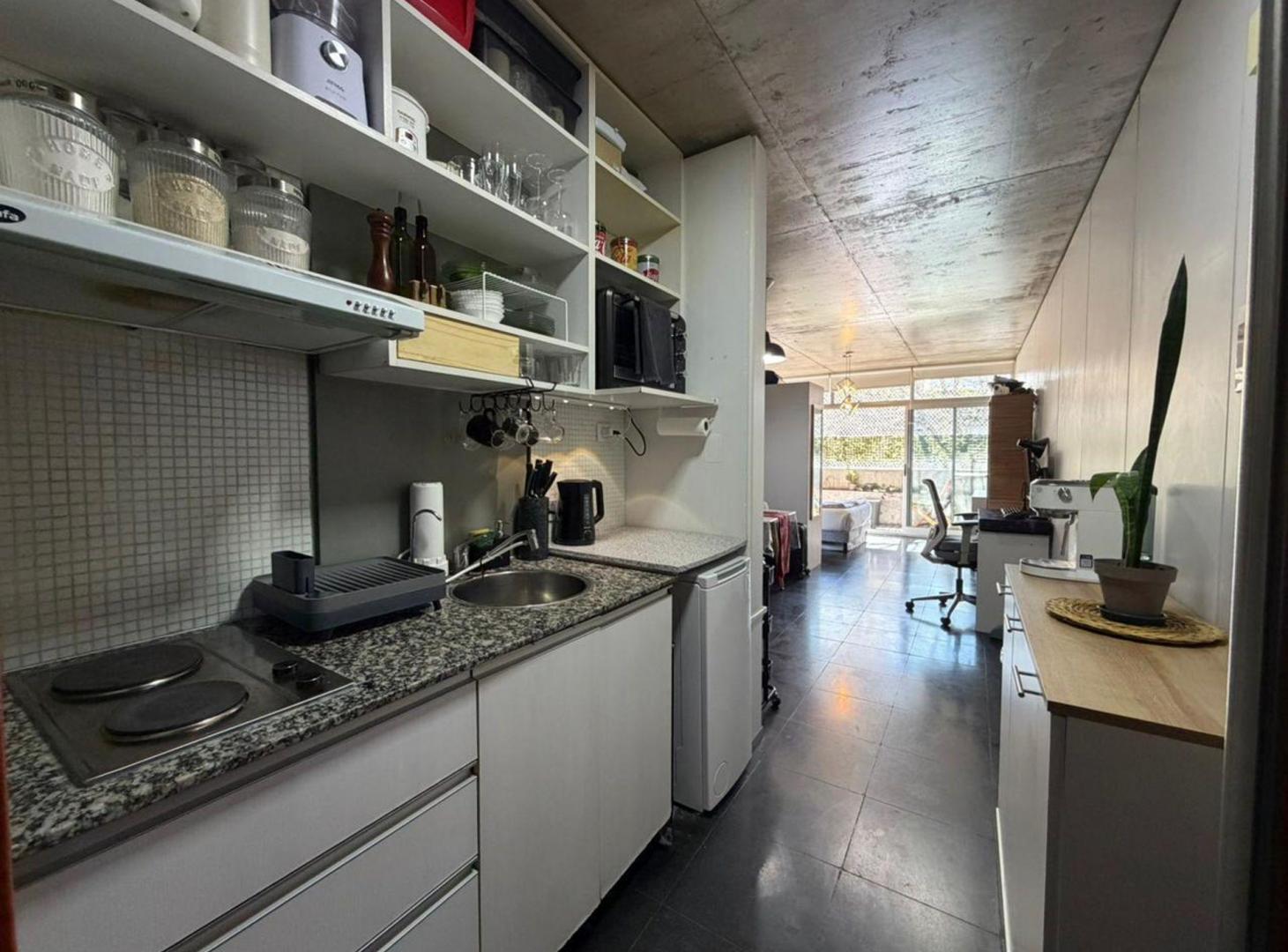 Foto de DEPTO MONOAMBIENTE VENTA MONTE CASTRO CON BALCON, imagen 3