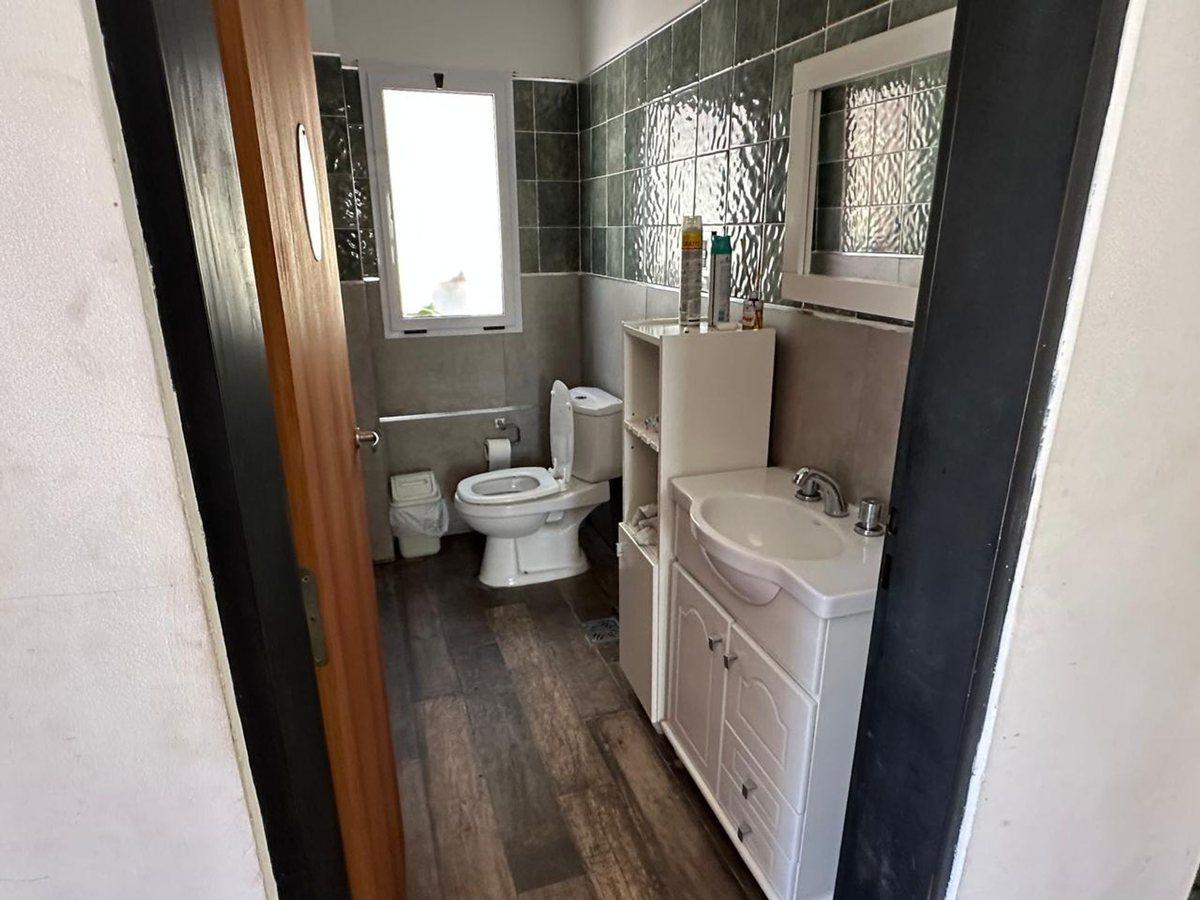 Foto de VENTA CASA ALVAREZ DEL BOSQUE 5 AMBIENTES PERMUTA., imagen 3