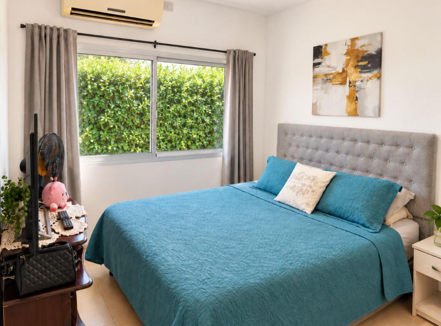 Foto de CASA EN VENTA CON GRAN LOTE VILLA ROSA, PILAR, imagen 1