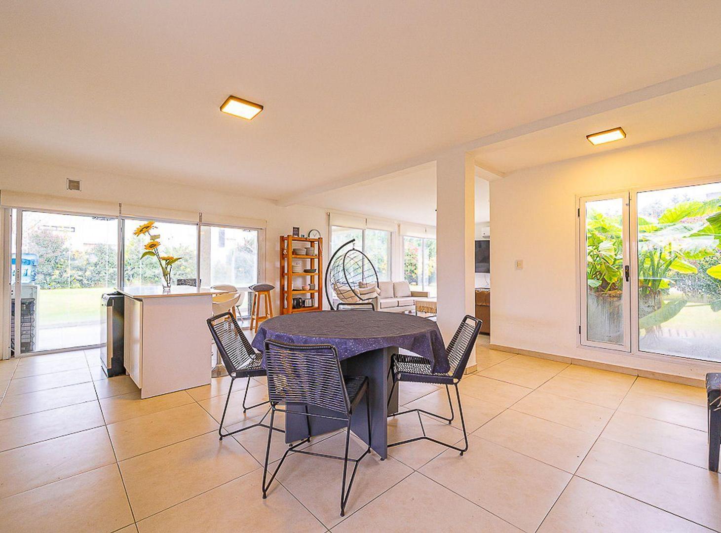 Foto de VENTA CASA 6 AMBIENTES HARAS SANTA MARIA, imagen 4