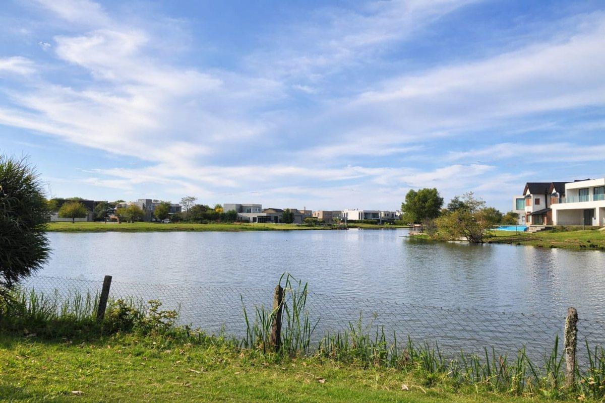 Foto de VENTA LOTE EN EL BARRIO EL CANTON ISLA A LA LAGUNA, imagen 2