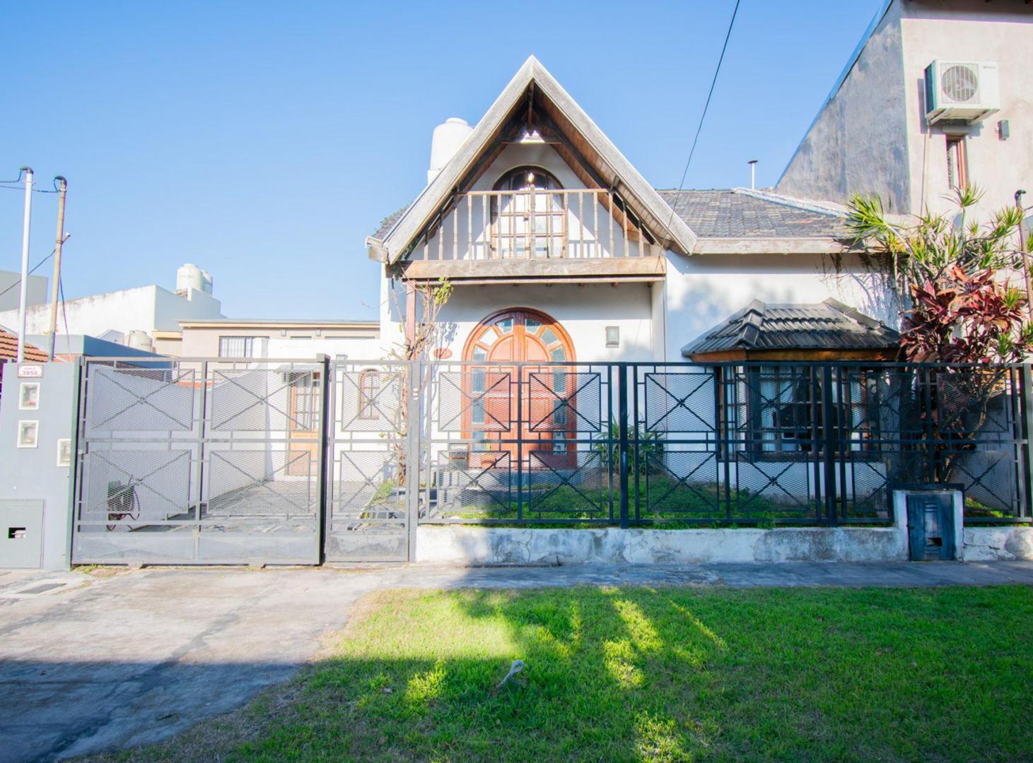 Foto de Venta Casa 4 ambientes cochera Villa Ballester, imagen 3