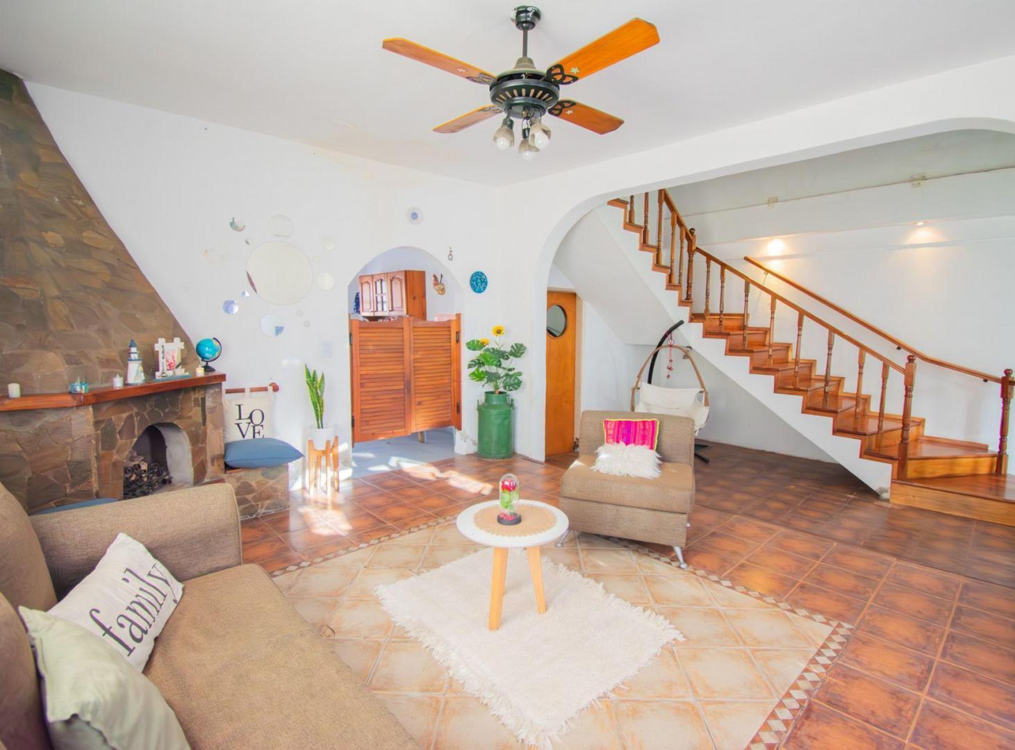 Venta Casa 4 ambientes cochera Villa Ballester