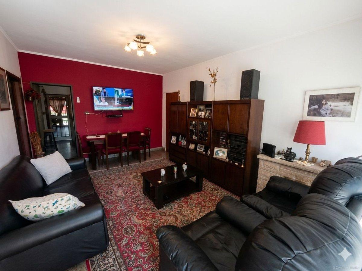 Foto de VENTA DE CASA MULTIFAMILIAR EN MERLO OPORTUNIDAD, imagen 2