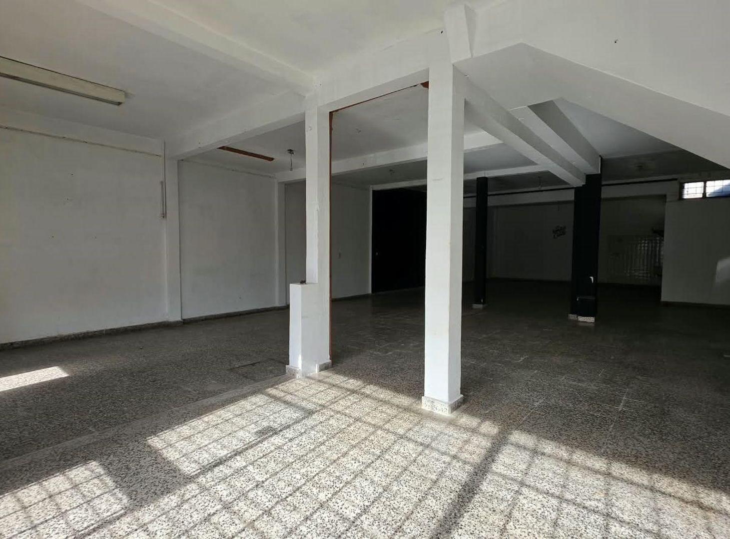 Foto de LOCAL COMERCIAL ALQUILER EL PALOMAR 200 M2, imagen 5