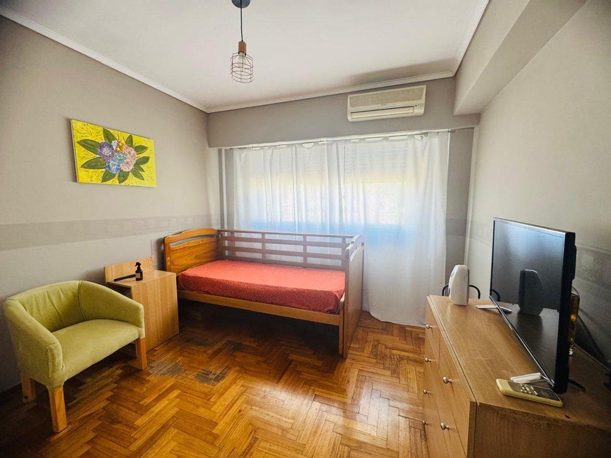 Foto de DEPARTAMENTO 3 AMBIENTES VENTA FLORES BALCON, imagen 2