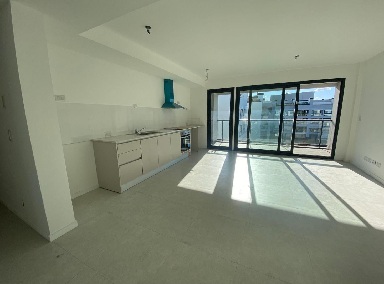 Foto de DPTO. VENTA 4 AMBIENTES VILANOVA HAEDO C/TERRAZA, imagen 2