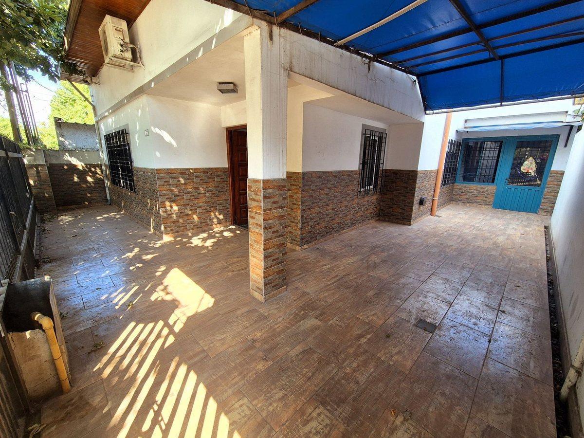 Foto de VENTA CASA 4 AMBIENTES MERLO PATIO PISCINA, imagen 3
