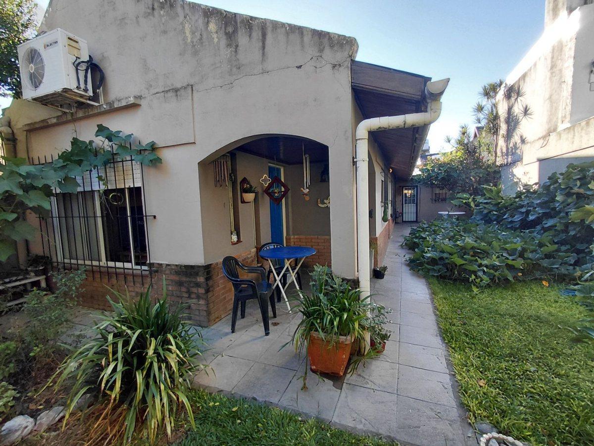 Foto de VENTA CASA 6 AMBIENTES MULTIFAMILIAR BERNAL, imagen 3