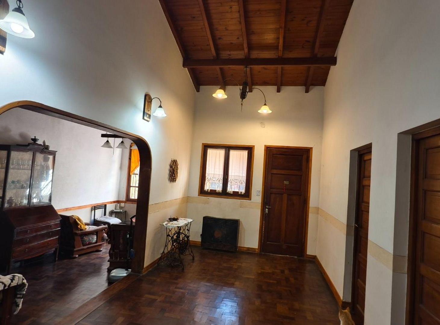 Foto de VENTA CASA 4 AMBIENTES GARAGE VILLA CELINA, imagen 4