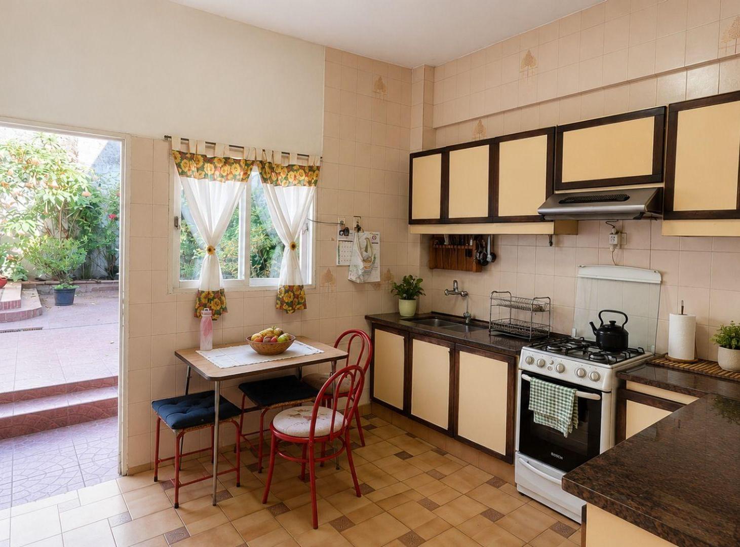 Foto de VENTA CASA 4 AMBIENTES GARAGE VILLA CELINA, imagen 5