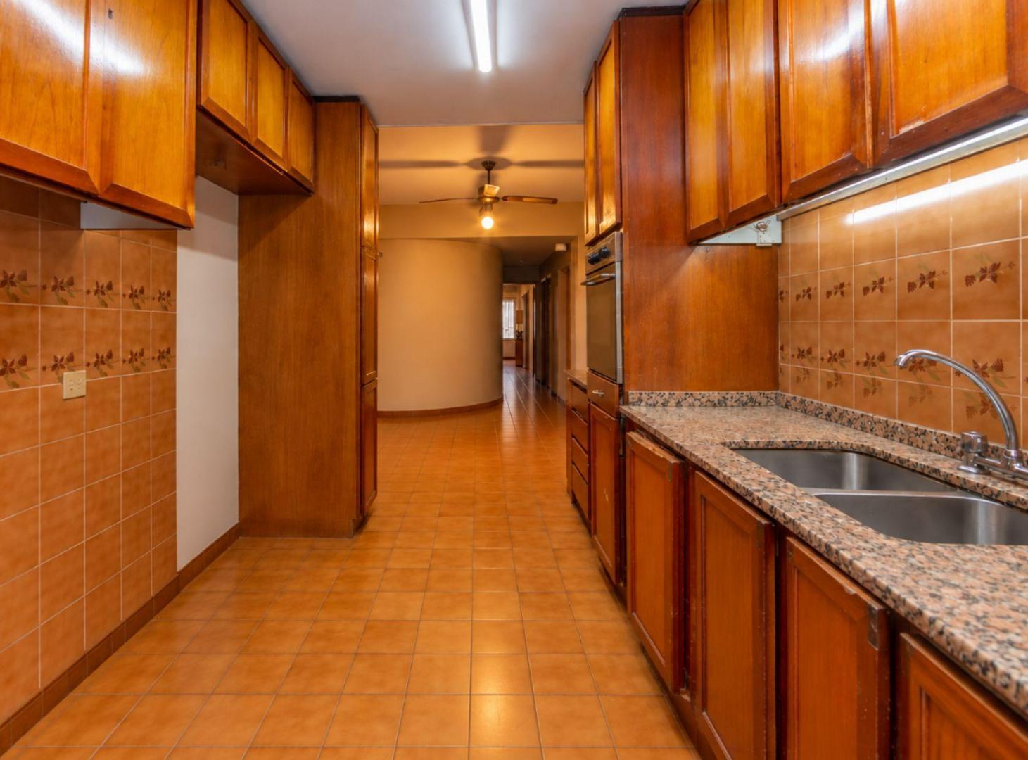 Foto de VENTA DEPARTAMENTO 4 AMBIENTES BELGRANO COCHERA, imagen 3