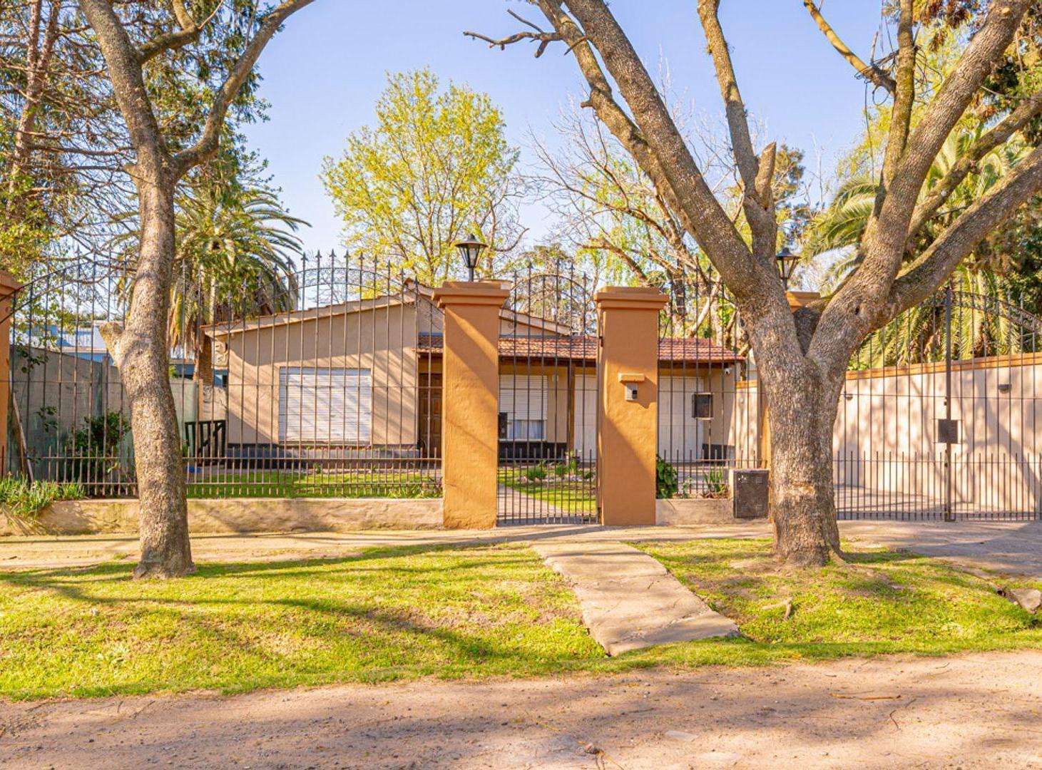 Foto de VENTA CASA 4 AMBIENTES VILLA UDAONDO DEPTO PARQUE, imagen 4