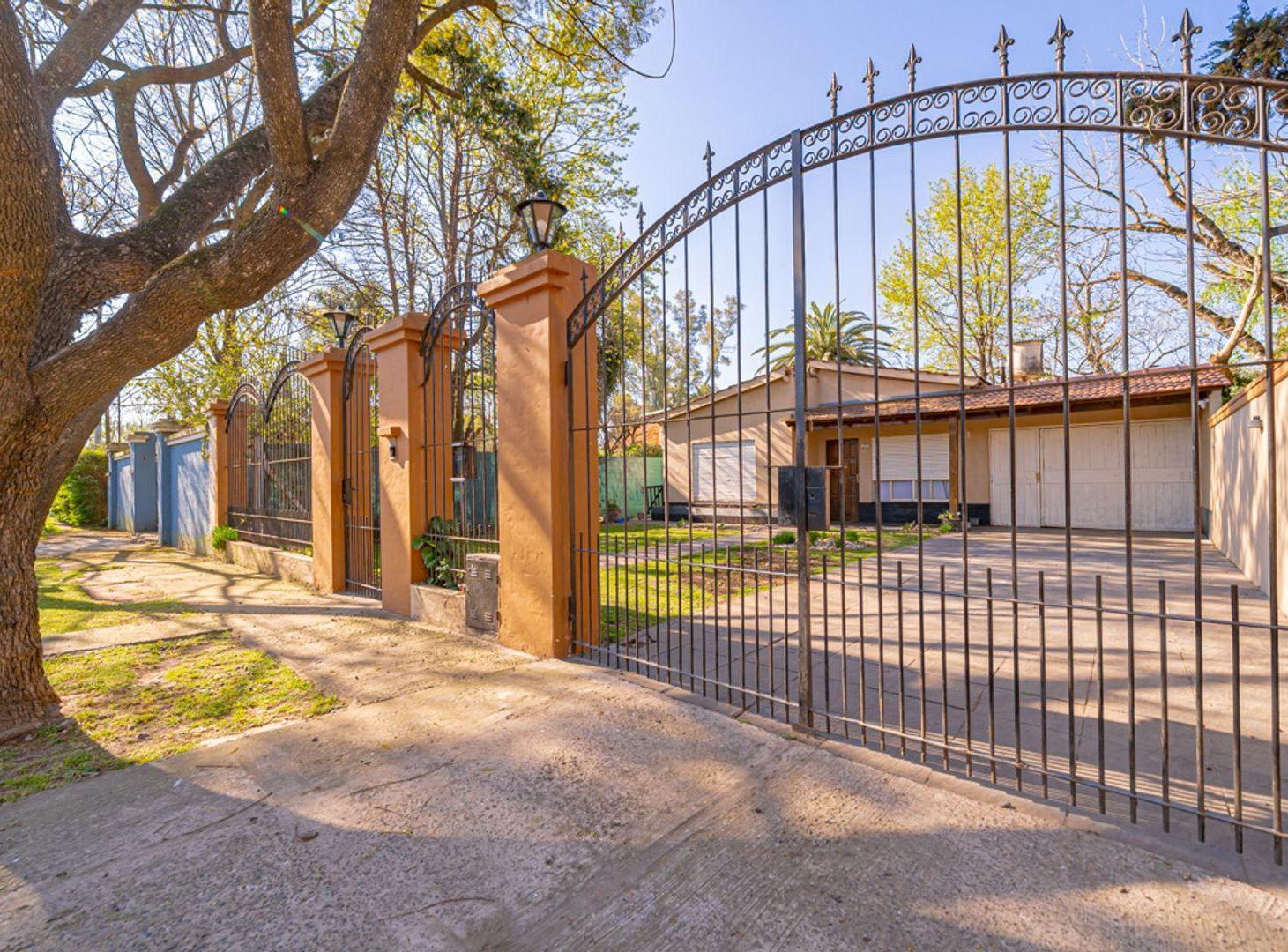 Foto de VENTA CASA 4 AMBIENTES VILLA UDAONDO DEPTO PARQUE, imagen 2