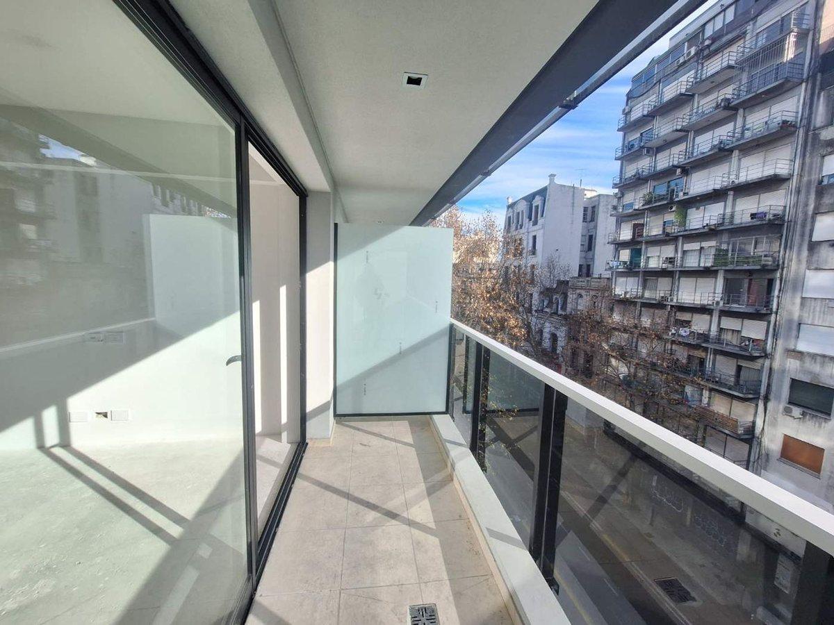 Foto de DEPARTAMENTO MONOAMBIENTE VENTA BALVANERA FRENTE, imagen 2