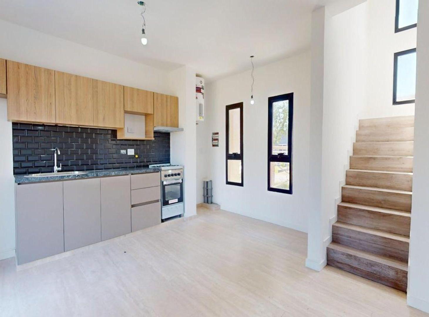 Foto de VENTA CASA 4 AMBIENTES BARRIO LAGUNA AZUL, imagen 3