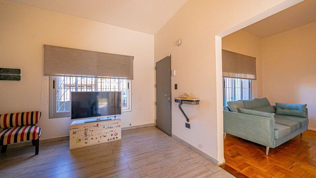Foto de CASA 5 AMBIENTES VENTA HAEDO CON PARQUE Y PILETA, imagen 5