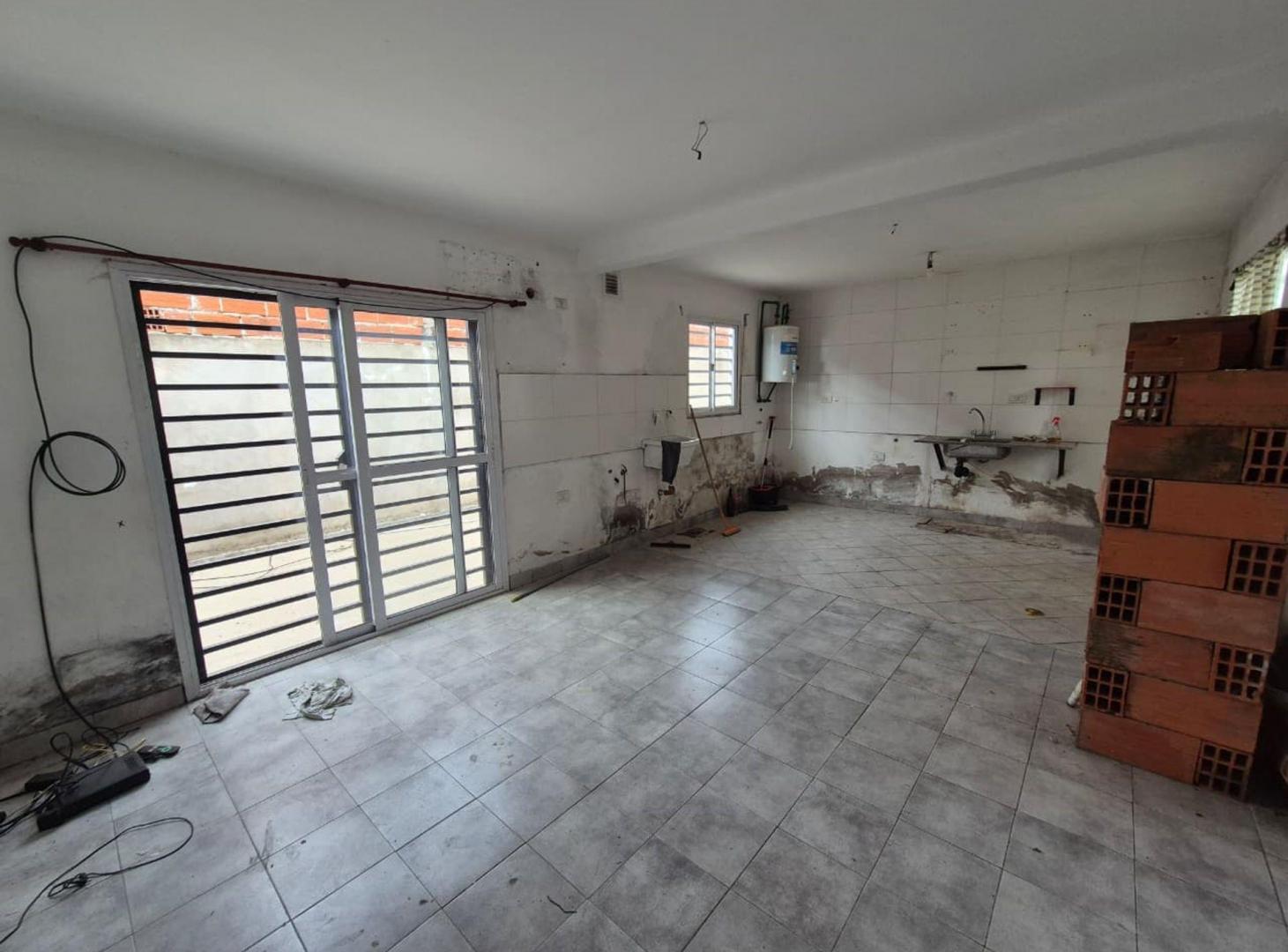Foto de VENTA PH 3 AMBIENTES CON PATIO GENERAL RODRIGUEZ, imagen 5