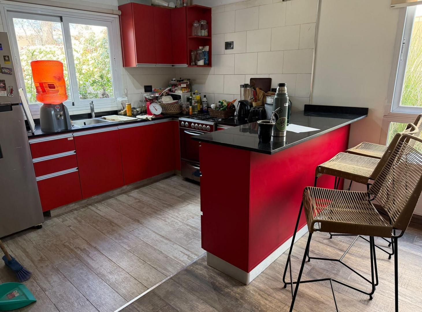 Foto de VENTA CASA ALVAREZ DEL BOSQUE 5 AMBIENTES PERMUTA., imagen 4