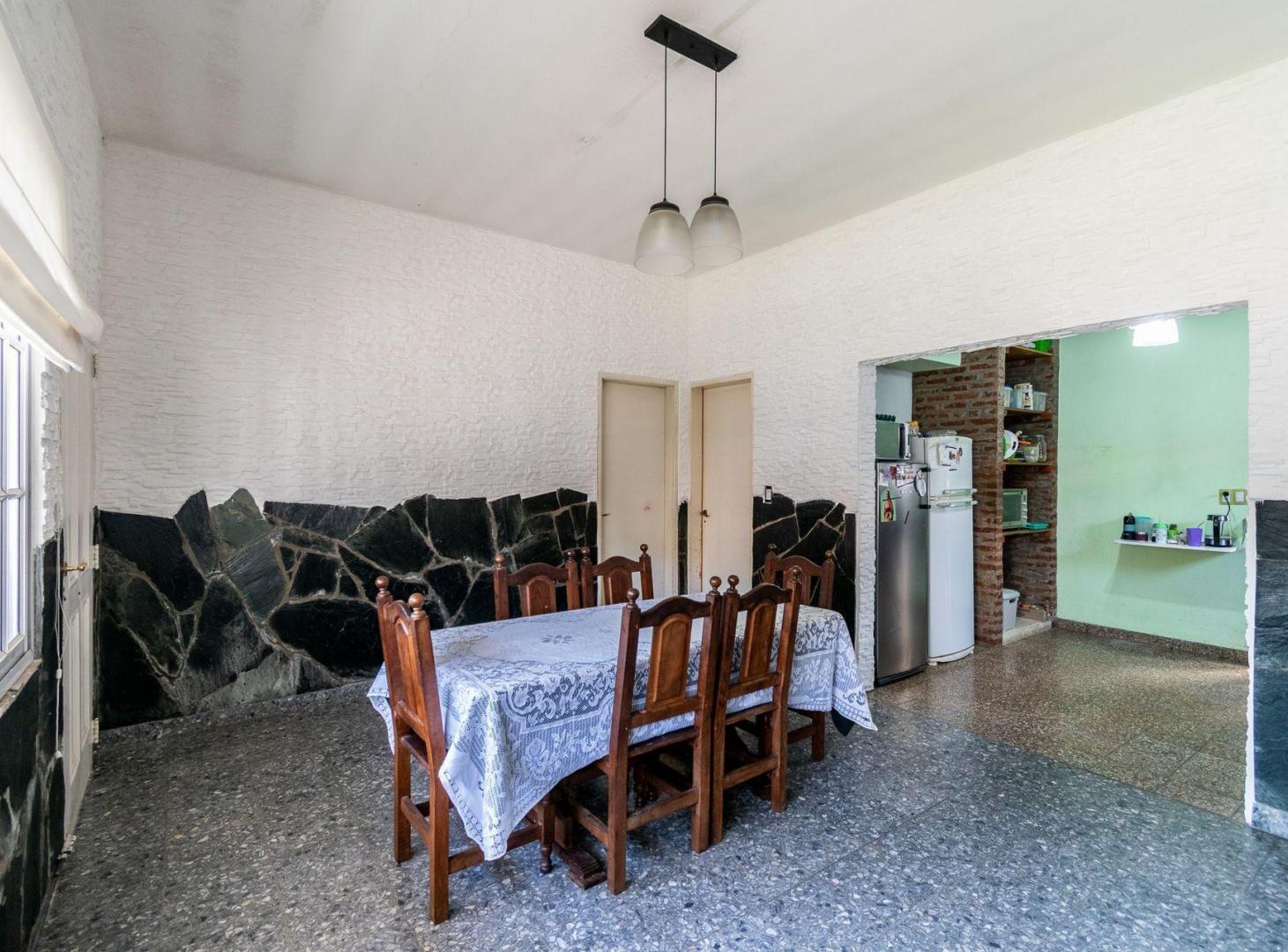 VENTA CASA 3 AMBIENTES QUINCHO PATIO LOMA HERMOSA