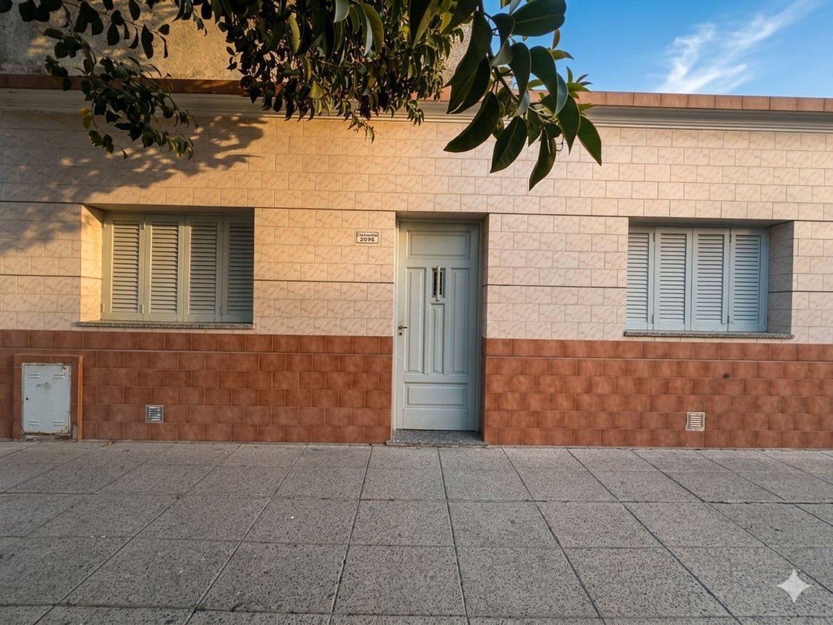 Foto de CASA 3 AMBIENTES CON PARQUE EN VENTA CIUDAD MADERO, imagen 4