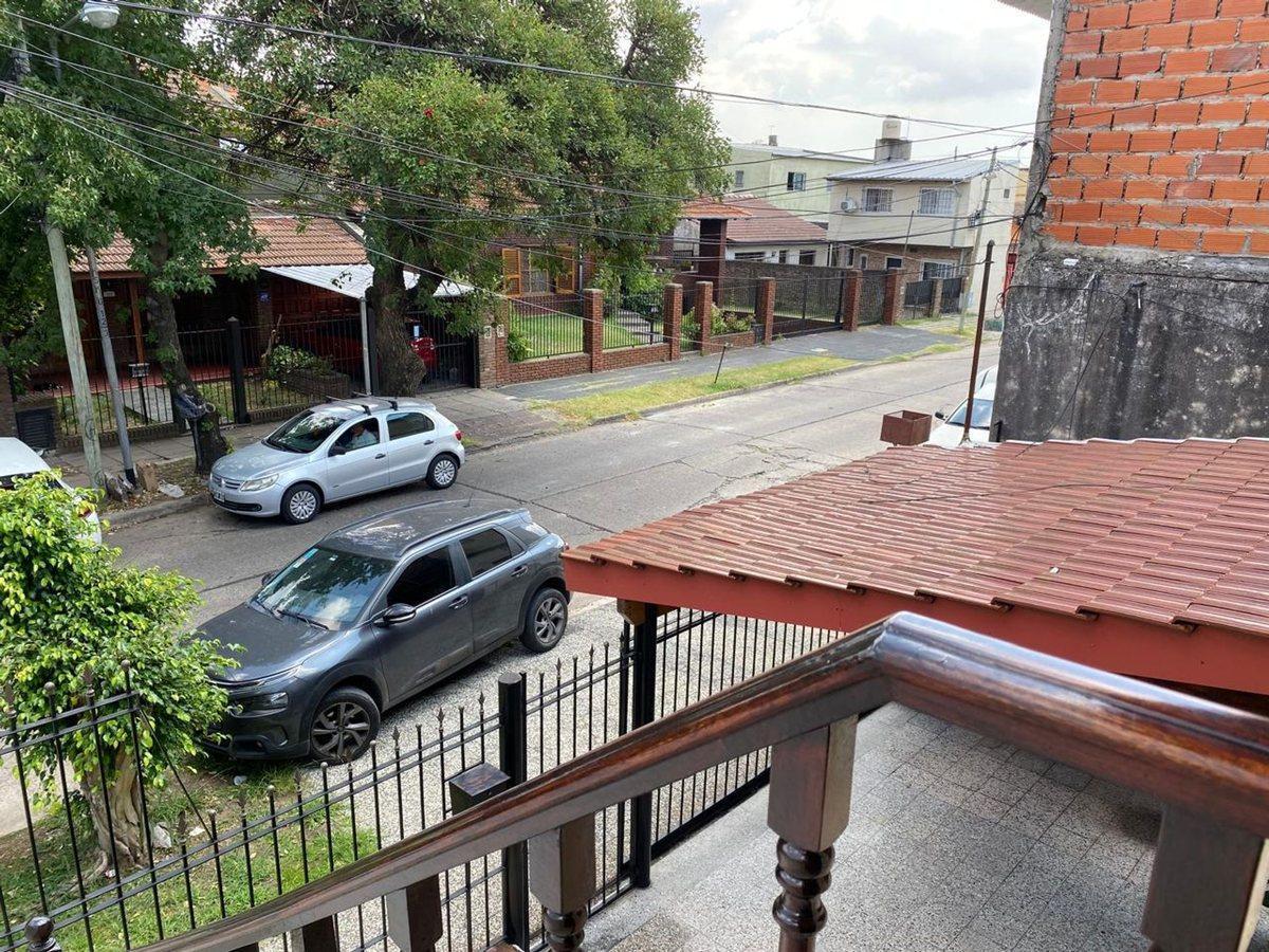 Foto de CASA EN VENTA EN VILLA BALLESTER 4 AMBIENTES, imagen 2
