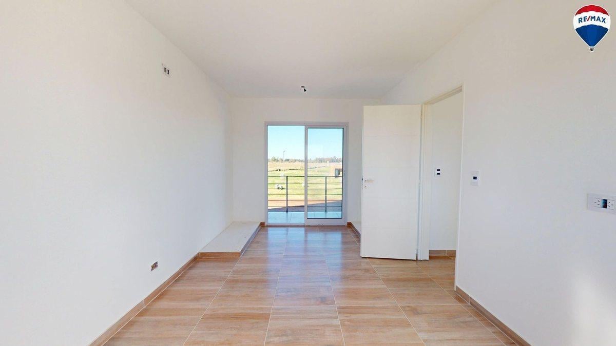 Foto de VENTA CASA 4 AMBIENTES BARRIO LAGUNA AZUL, imagen 5