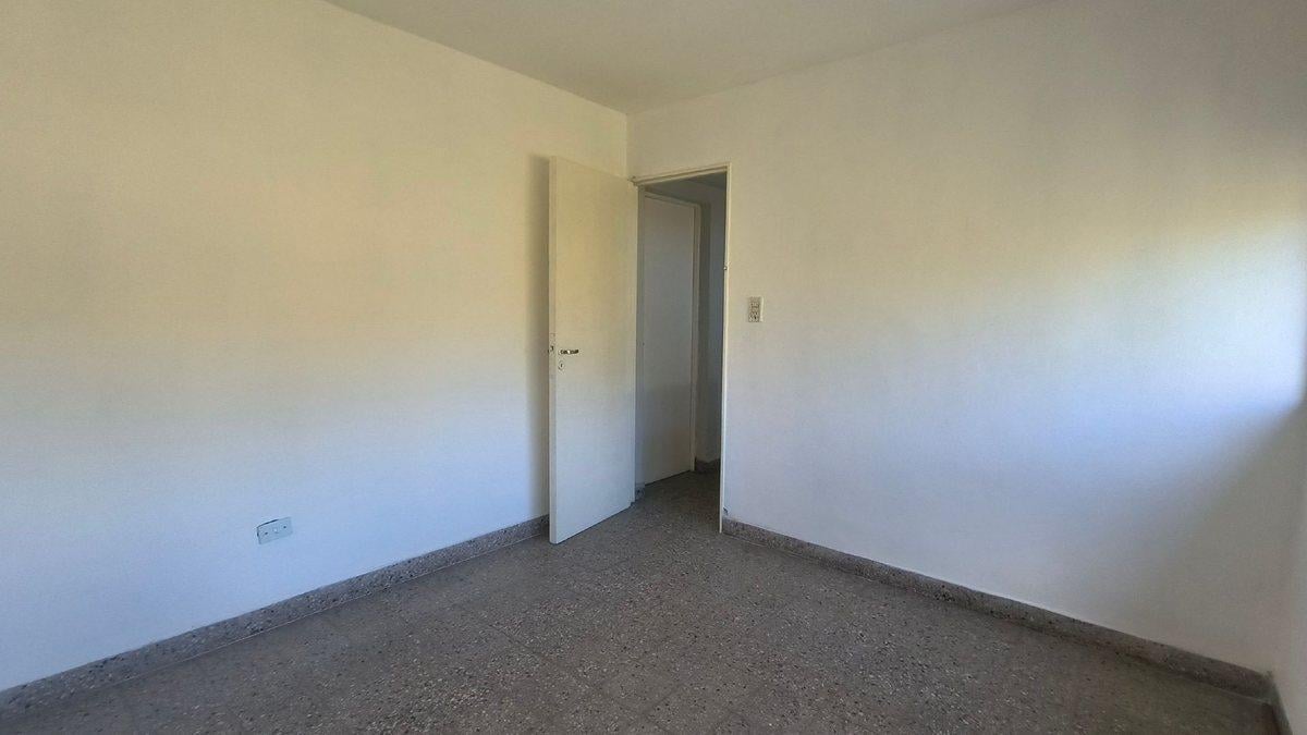 Foto de PH 4 AMBIENTES VENTA LOMAS DEL MIRADOR CON PATIO, imagen 4