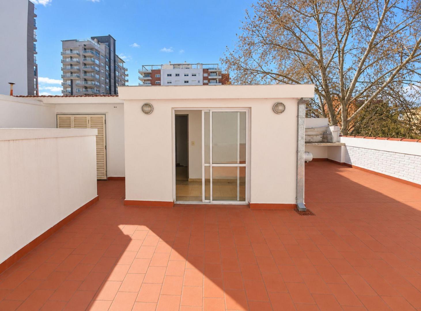 Foto de VENTA PH 3 AMBIENTES RAMOS MEJIA 160 MTS TERRAZA, imagen 2