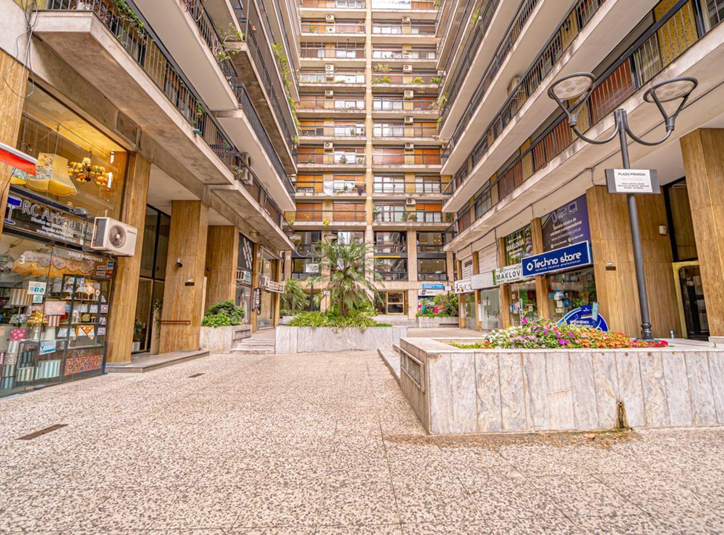 Foto de VENTA DEPARTAMENTO 3 AMB DEPENDENCIAS RECOLETA, imagen 2