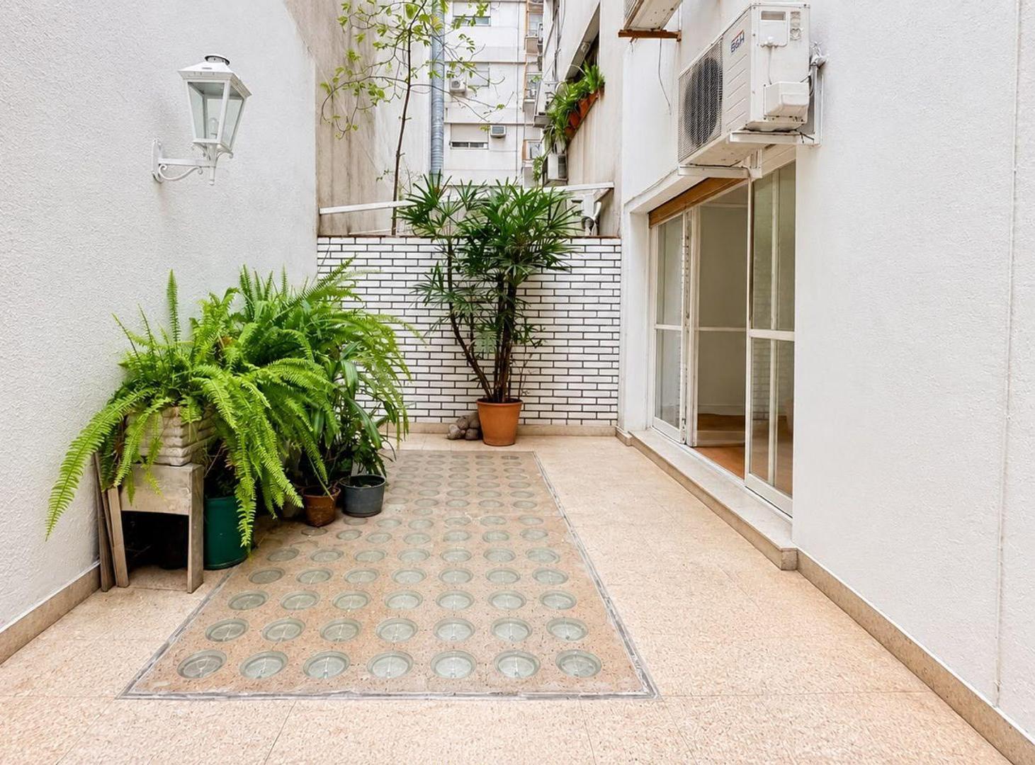 Foto de DEPARTAMENTO 3 AMBIENTES VENTA RECOLETA PATIO, imagen 1