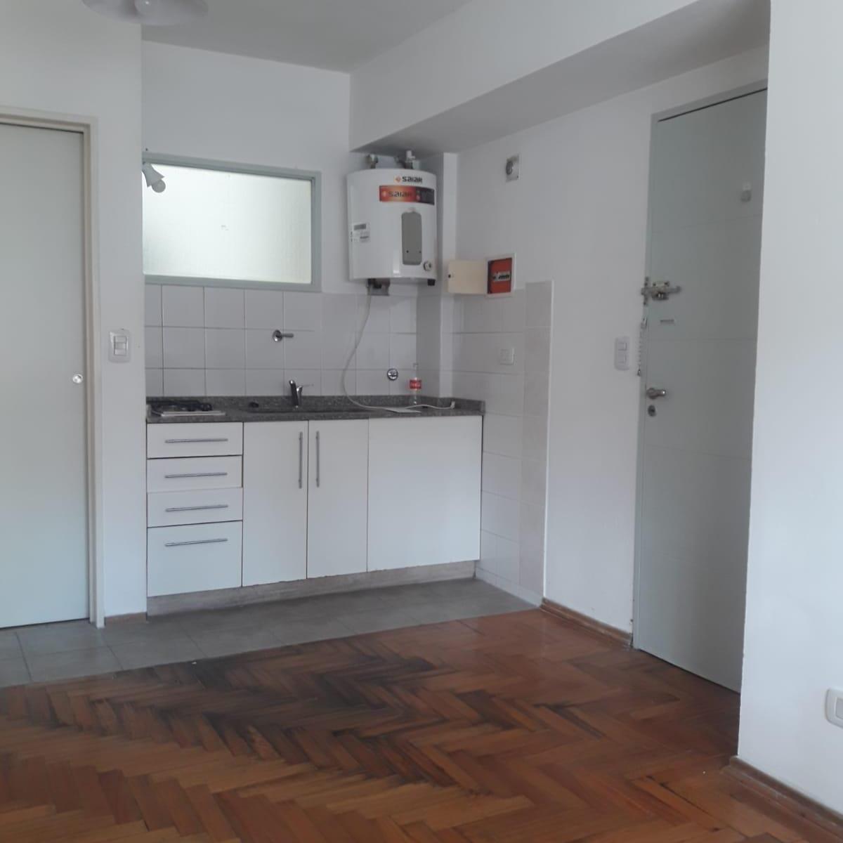 Departamento Monoambiente - Acevedo Al 1500 - Banfield O. 3