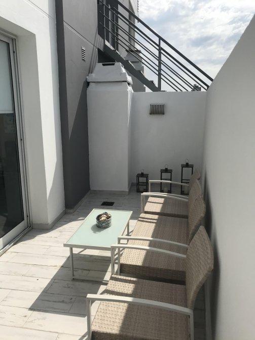 NUEVO VALOR!! EXCELENTE SEMI PISO DE 3 AMB CON AMPLIOS BALCONES Y COCHERA.