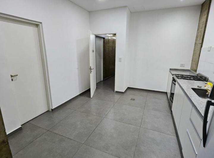 EXCELENTE MONOAMBIENTE CON BALCON TERRAZA  5