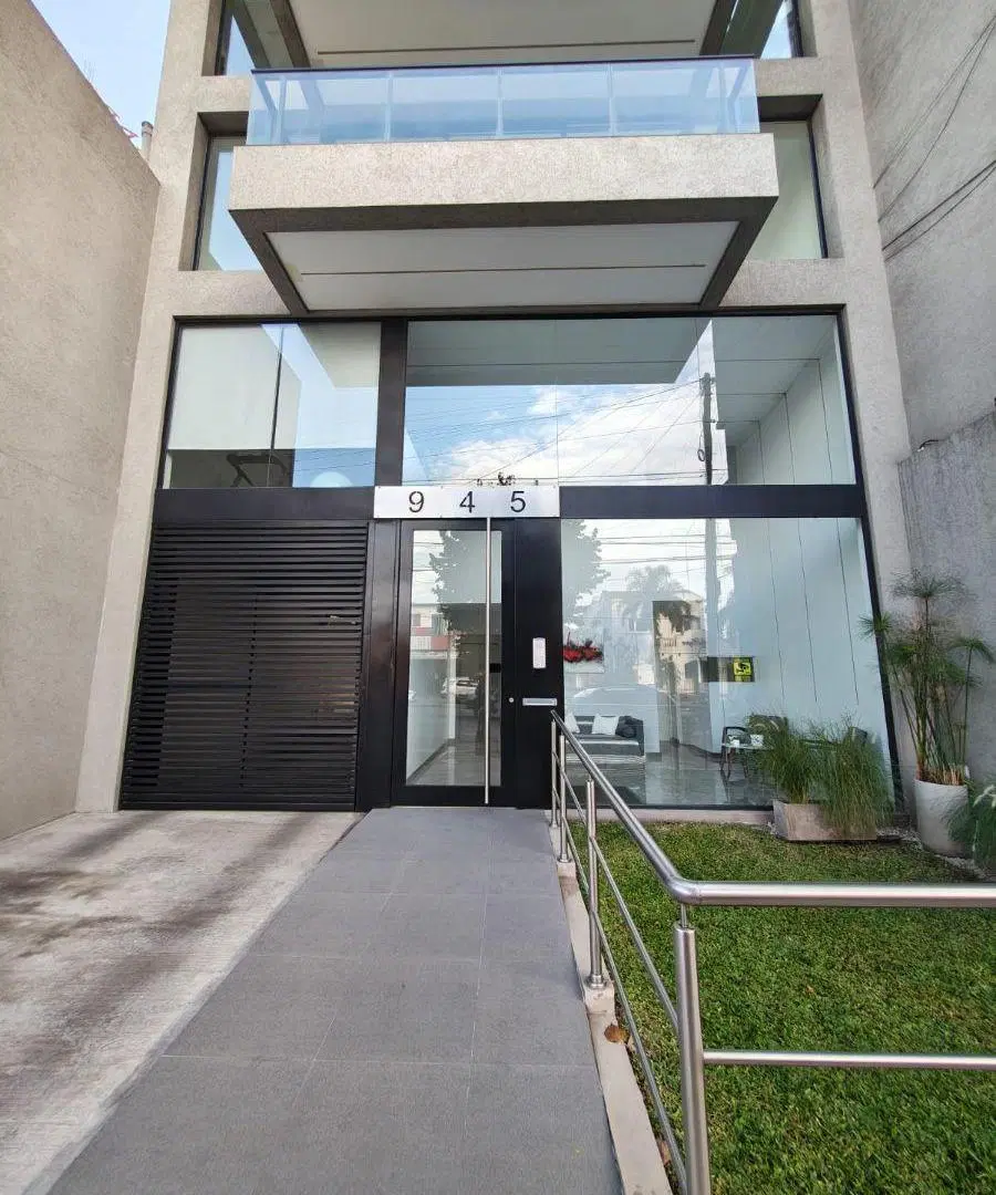 Departamento 4 Ambientes con Cochera en Banfield. 2