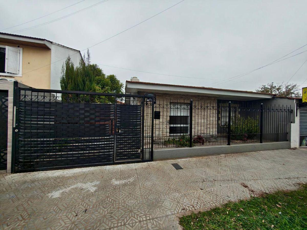 CHALET PH AL FRENTE - BANFIELD ESTE