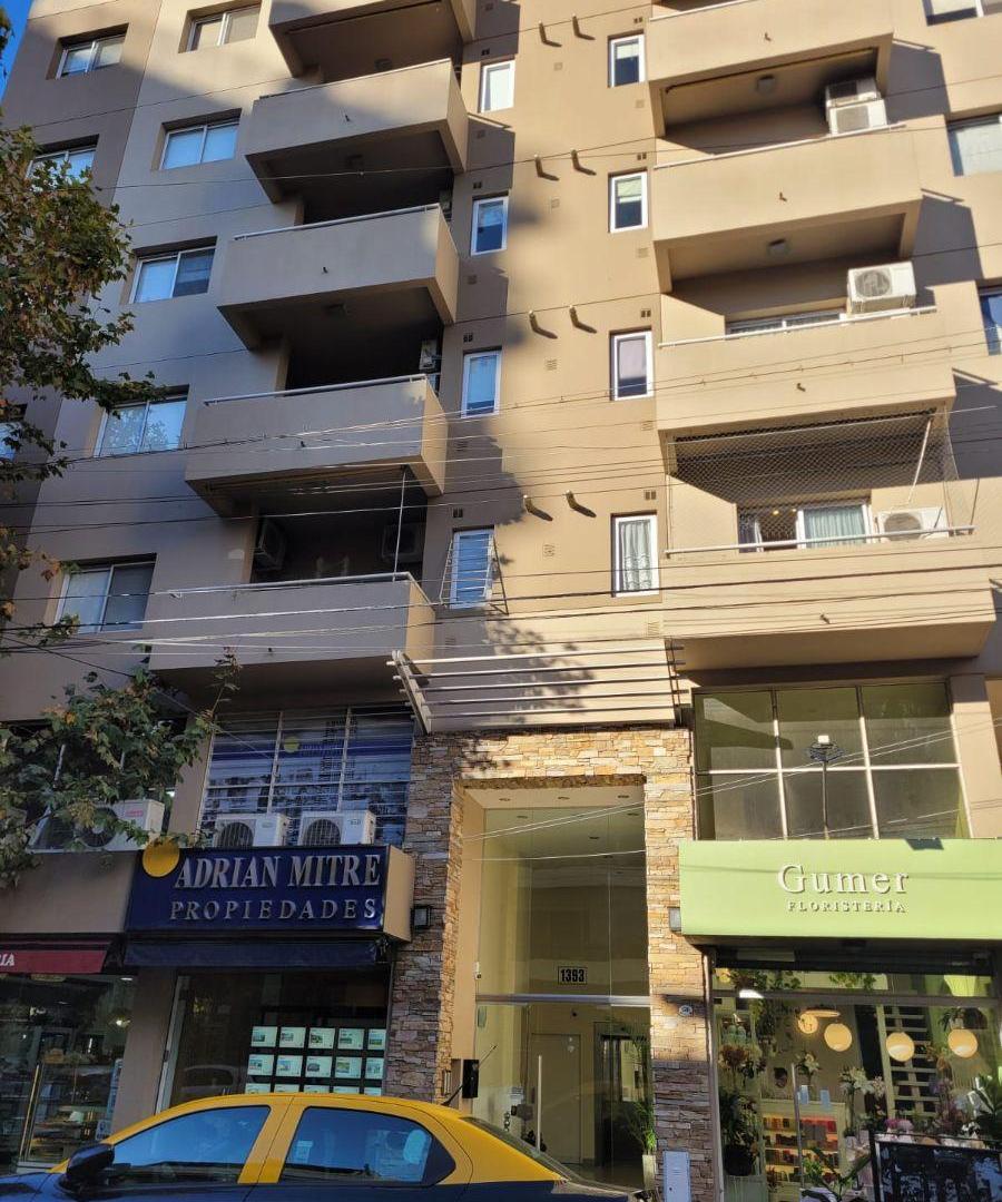 Departamento de 2 ambientes en alquiler. Banfield Centro.