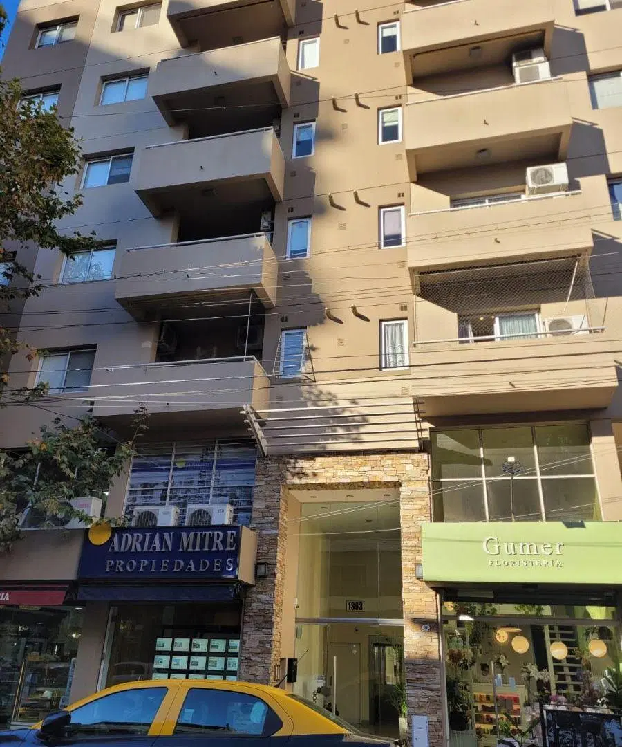 Departamento de 2 ambientes en alquiler. Banfield Centro. 5