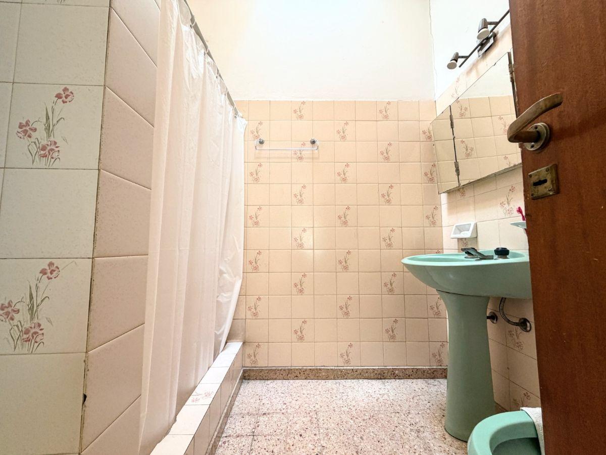 Foto de CASA 3 AMBIENTES CON COCHERA Y TERRAZA - BANFIELD ESTE, imagen 3