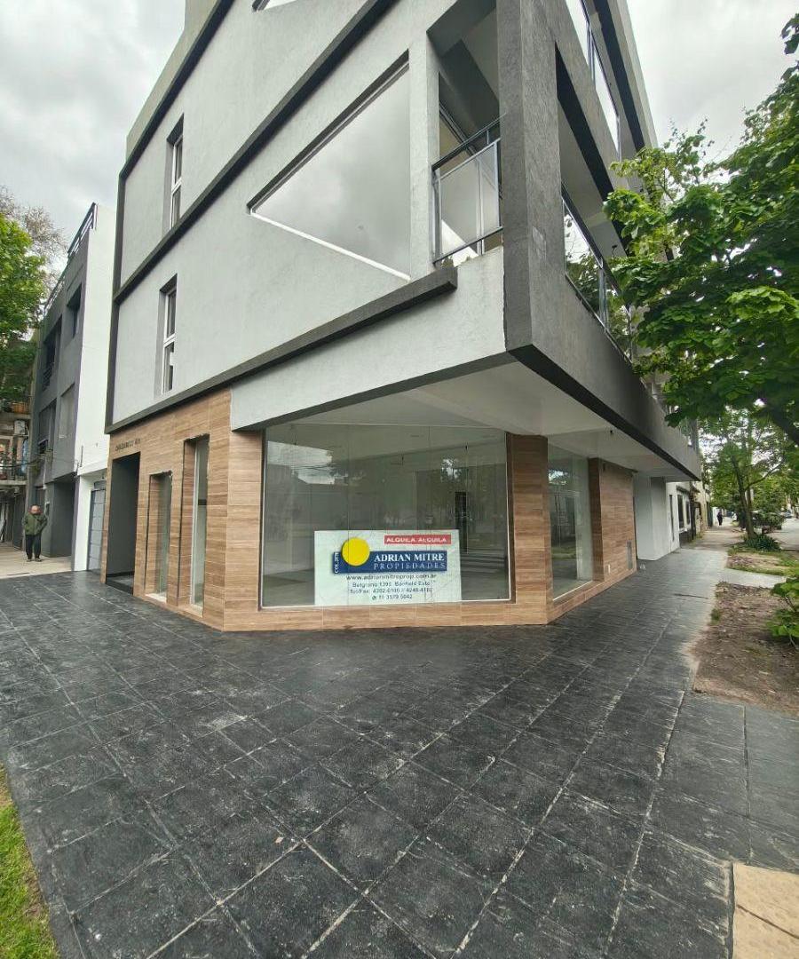 Foto de EXCELENTE LOCAL COMERCIAL A ESTRENAR - Banfield Centro, imagen 3