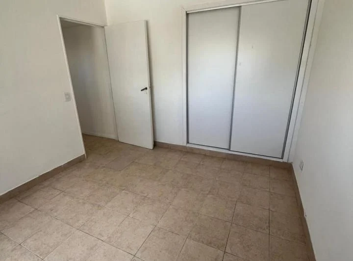 Departamento 2 ambientes ubicado en Flores norte 4