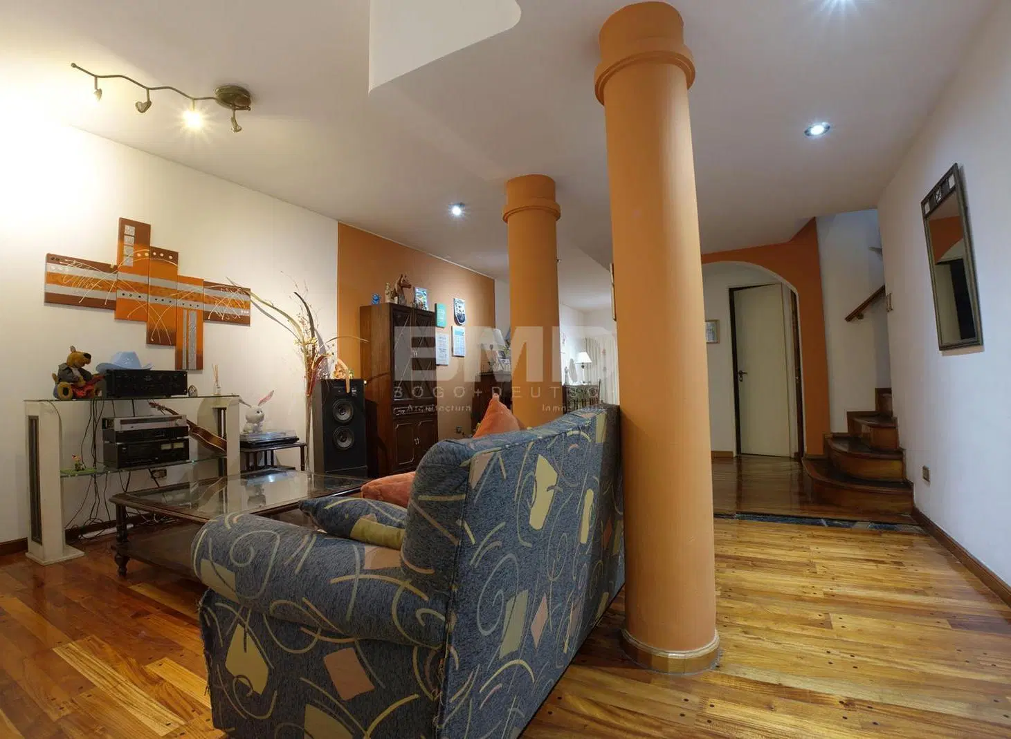 Casa en lote propio de 6 ambientes. 5